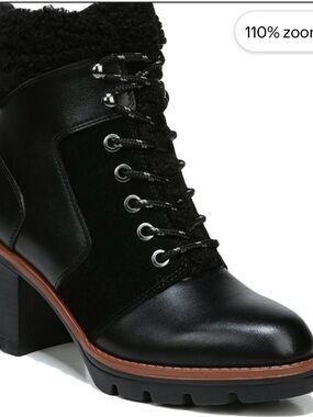 Naturalizer Val Size 7M Women's Black Lace-Up Block Heel Boots 💫🌸